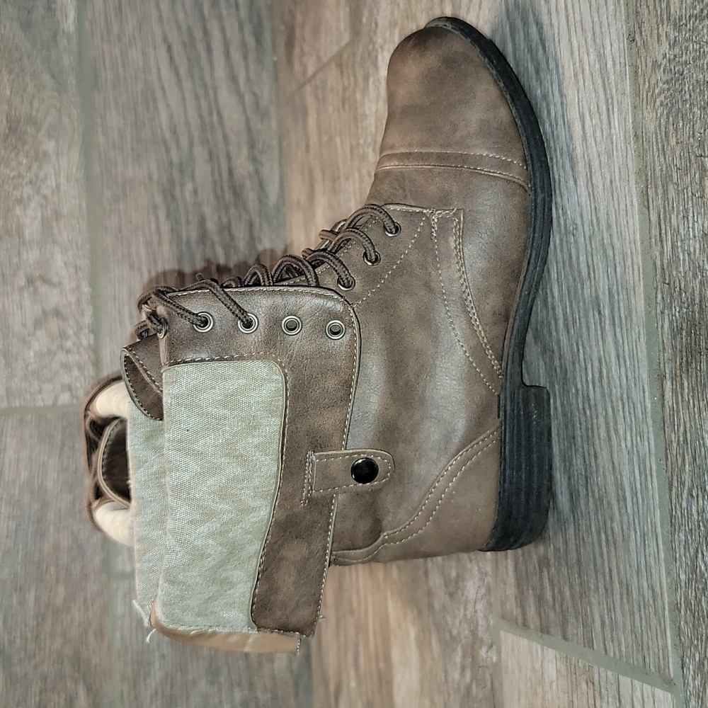 3/$20 Vanity Boots 👢 - Picture 6 of 9